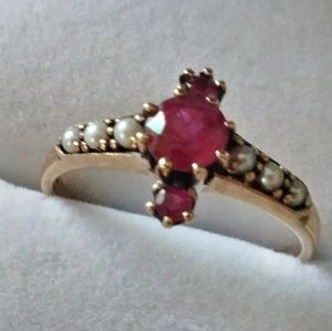 ANTIQUE . 375 /9 k gold. Ruby and pearl.